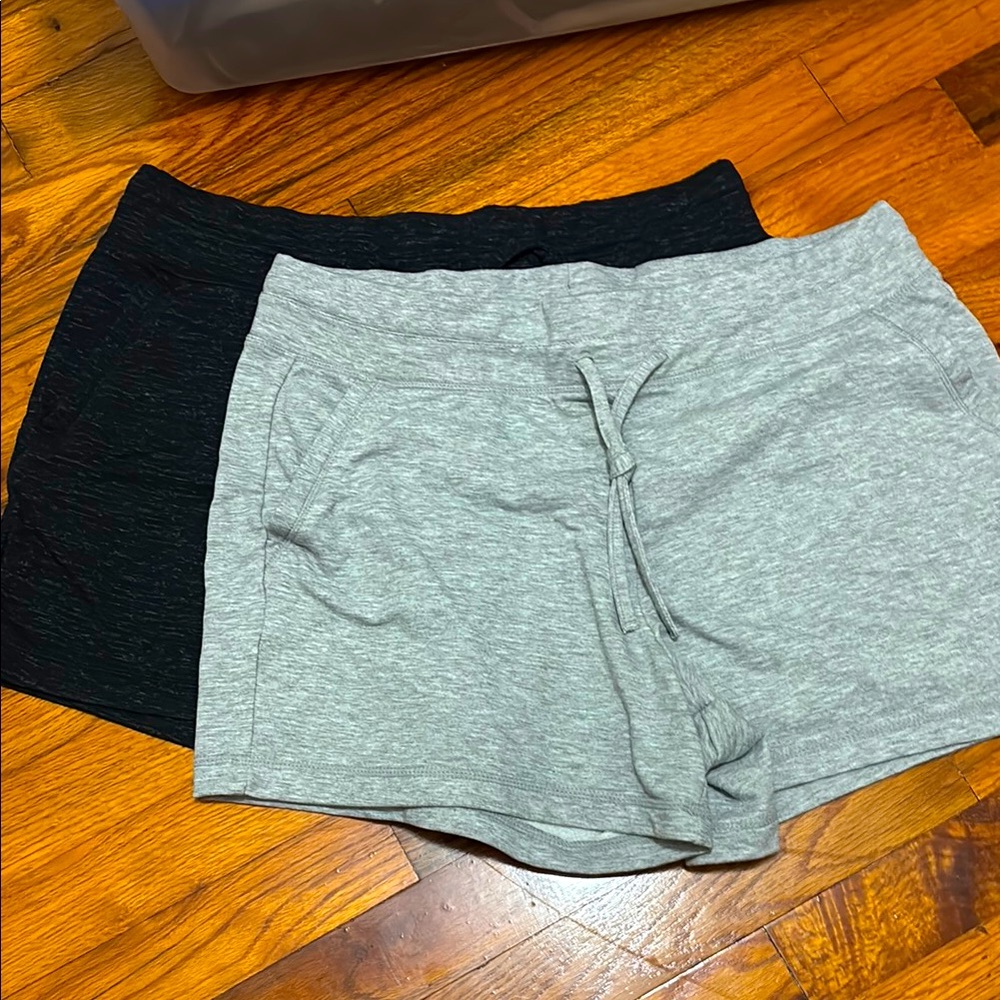 Bundle of two jersey shorts